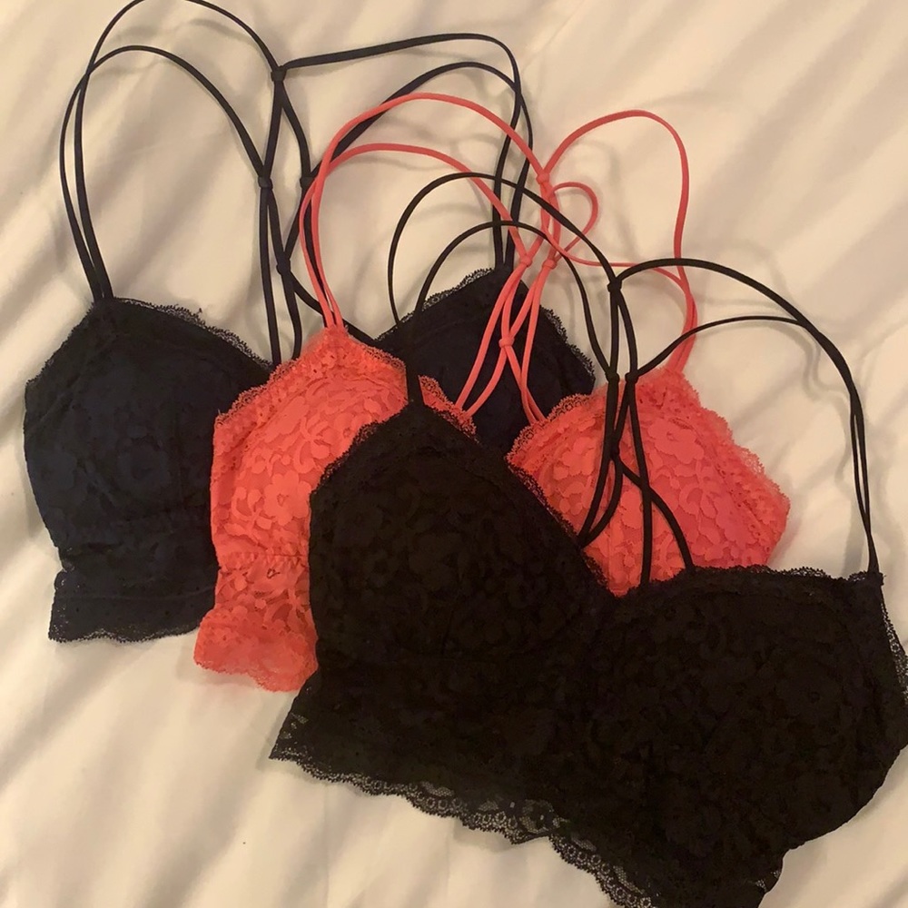 💙bundle💙Gilly Hicks bralettes